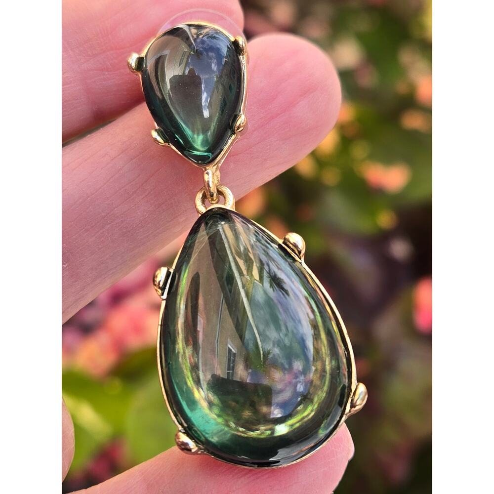 Vintage Kenneth Jay Lane Gold Tone Emerald Resin … - image 3